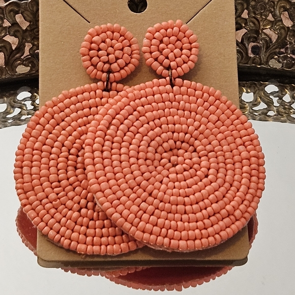 Elegant Seedbead Earrings In A Lovely Peach Color - Picture 1 of 5
